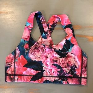 Lululemon sports bra